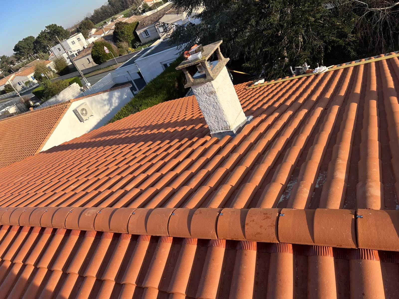 Toiture en tuiles rénovée, secteur Royan