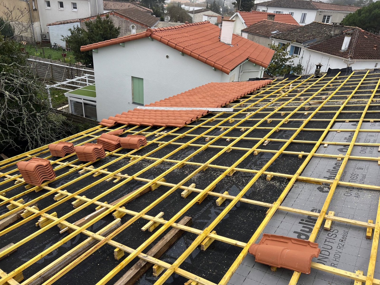Pose de toiture neuve en tuiles